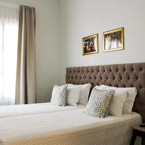 2* Hotel 9 Muses